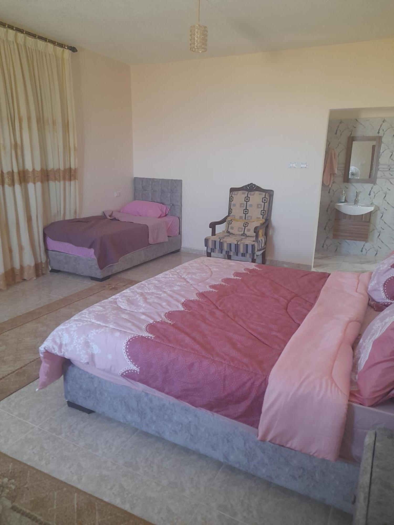 Ferienwohnung مزرعة الشفق Al-Qasr Exterior foto